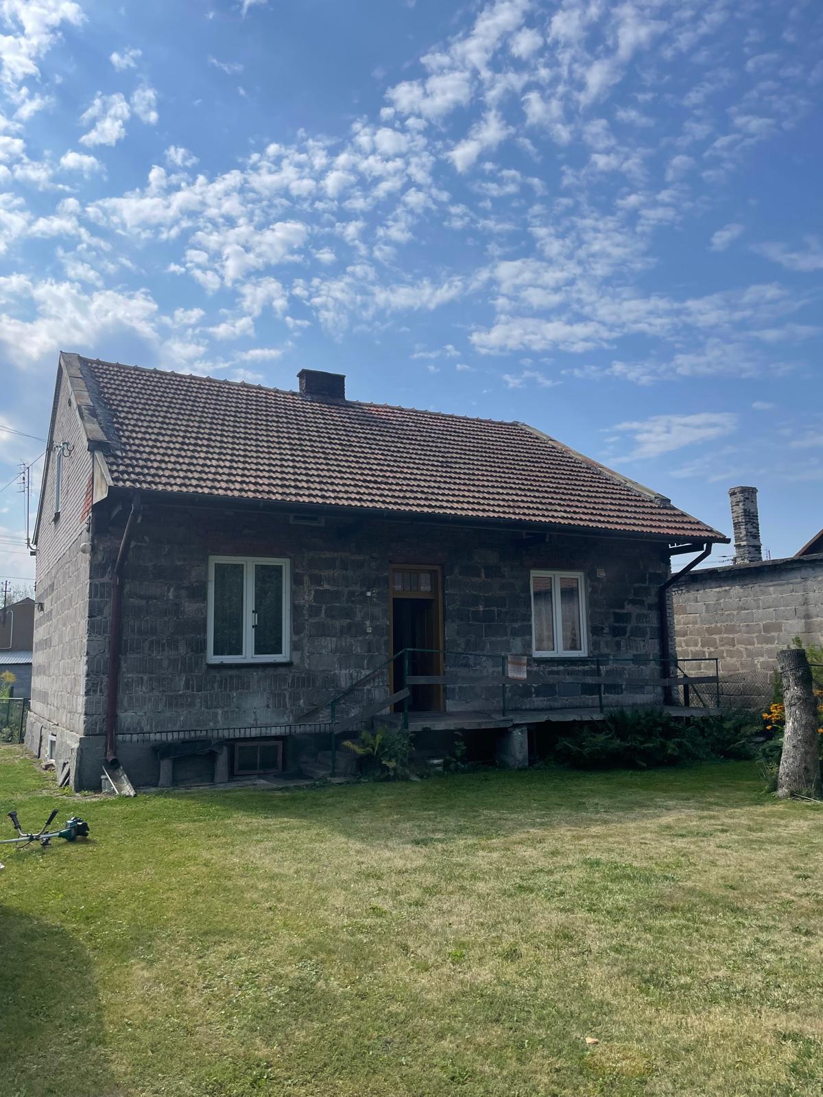 Dom 90 m2, do remontu, Kobylniki, gm. Skalbmierz, świętokrzyskie