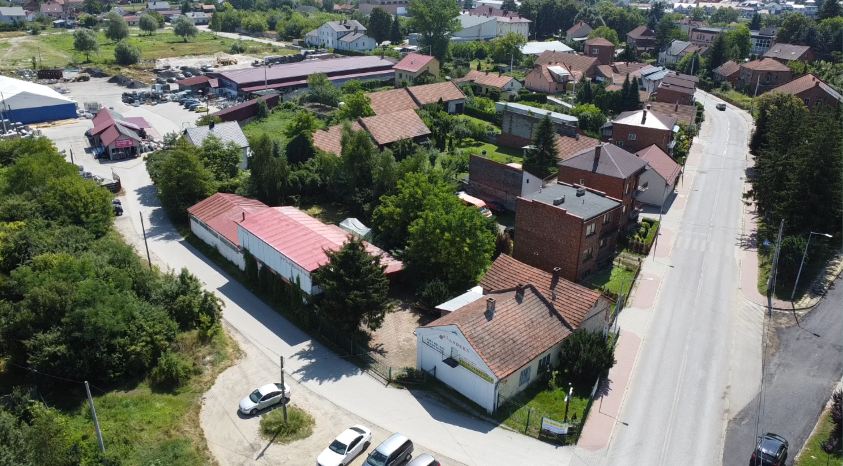 Budynki usługowe 350 m2, dom do remontu lub wyburzenia 77 m2, Kazimierza Wielka, świętokrzyskie