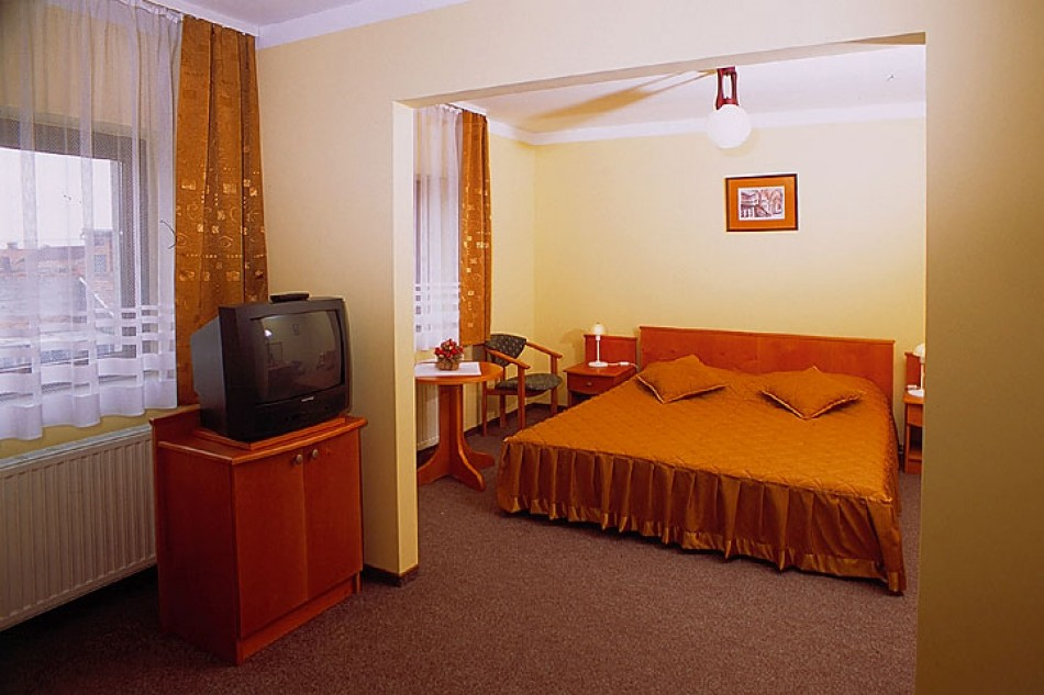 Hotel, budynek hotelowy, Nowe Brzesko, powiat proszowicki, małopolskie.