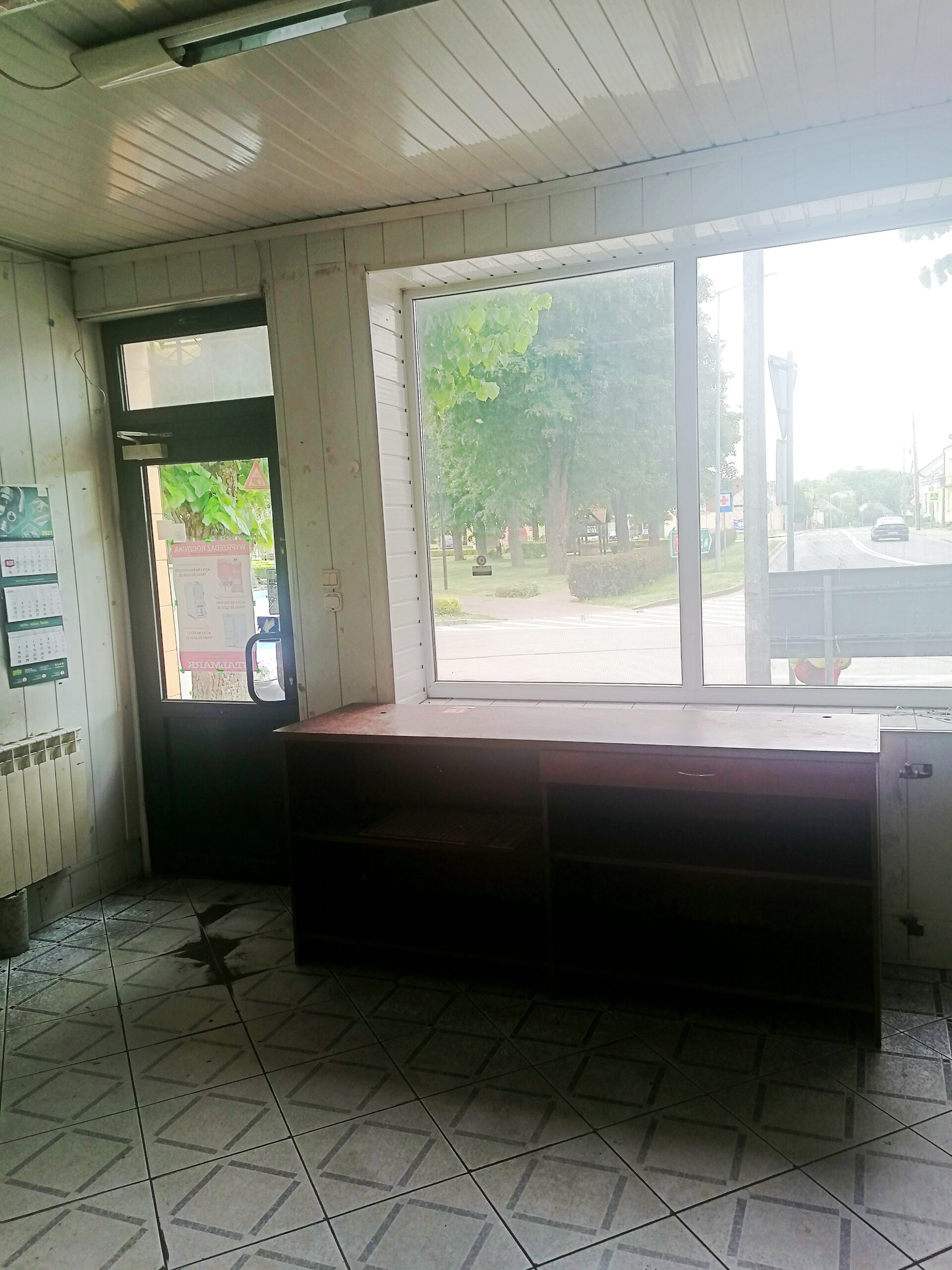 Budynek usługowy handlowy, Opatowiec, świętokrzyskie
