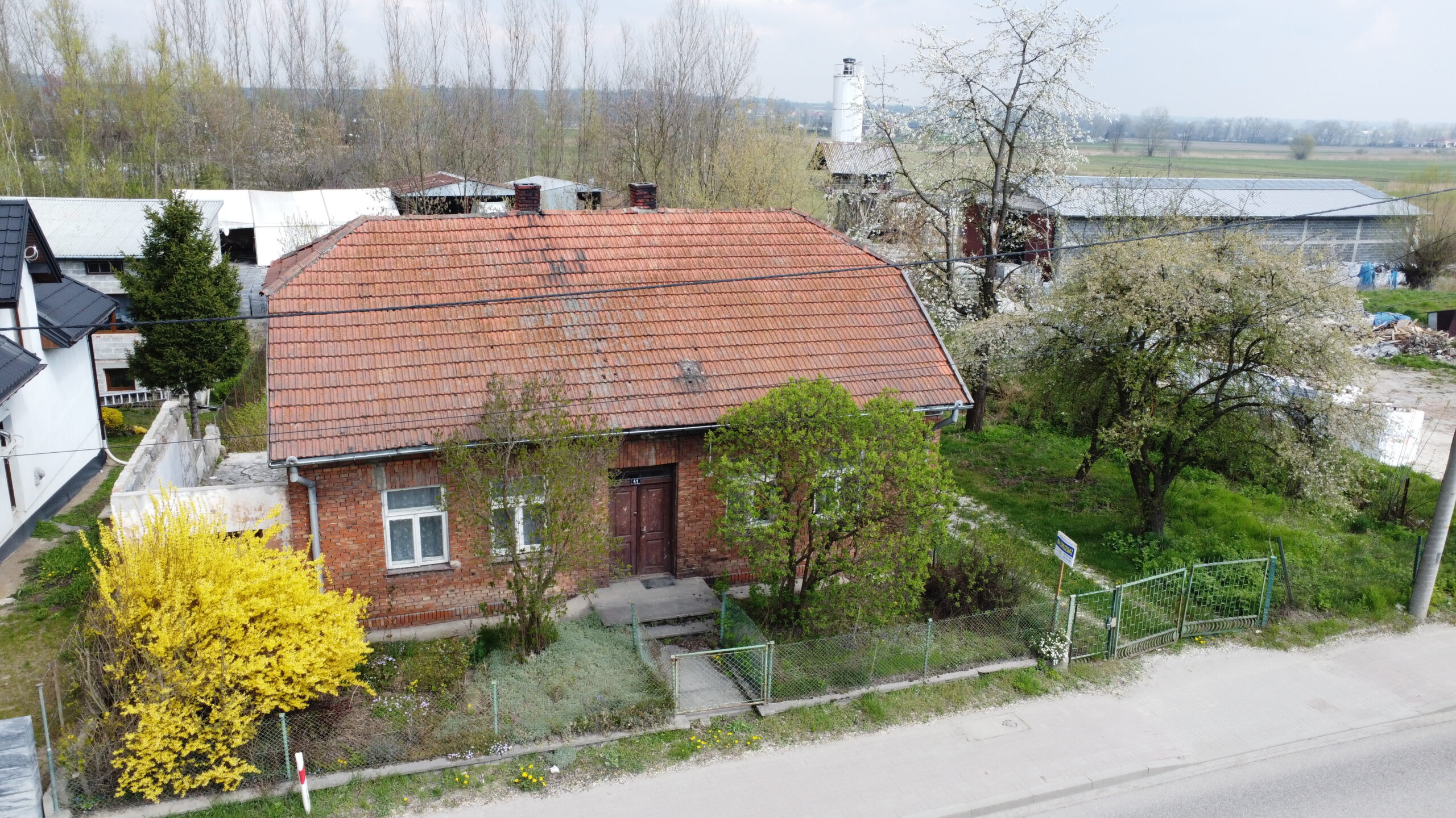Dom do remontu na działce 0,10 ha, Skalbmierz, powiat kazimierski, świętokrzyskie