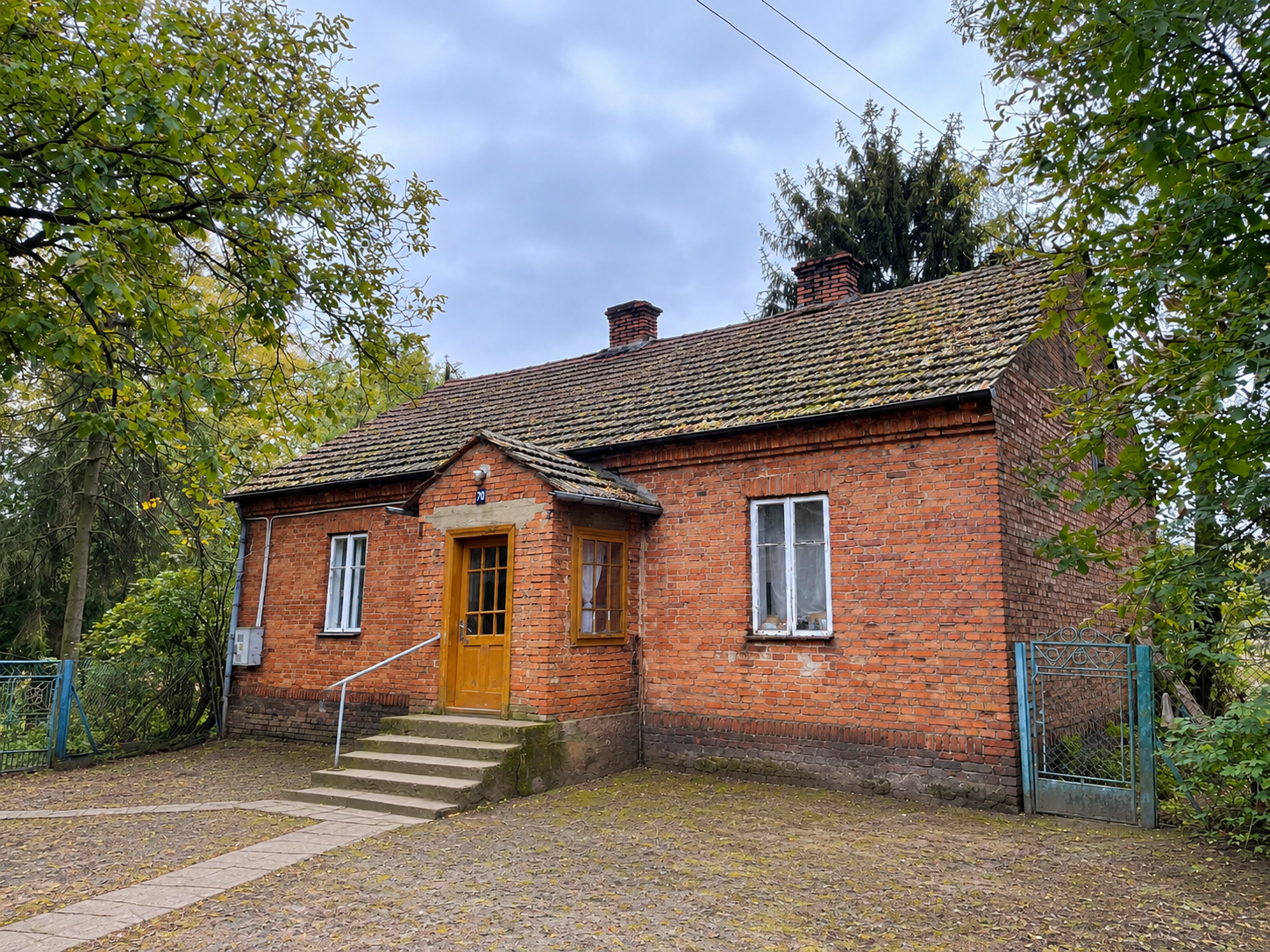 Dom, zabudowania gospodarcze, działka 1,67 ha, Sieradzice, powiat kazimierski, świętokrzyskie